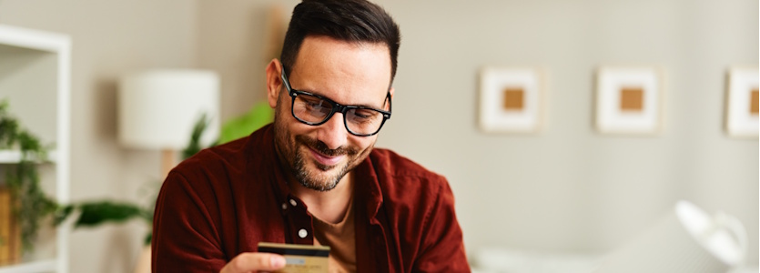 Person looking at a good credit score